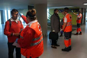 Controles de temperatura en el Aeropuerto de Gran Canaria (Foto Acfi Press)