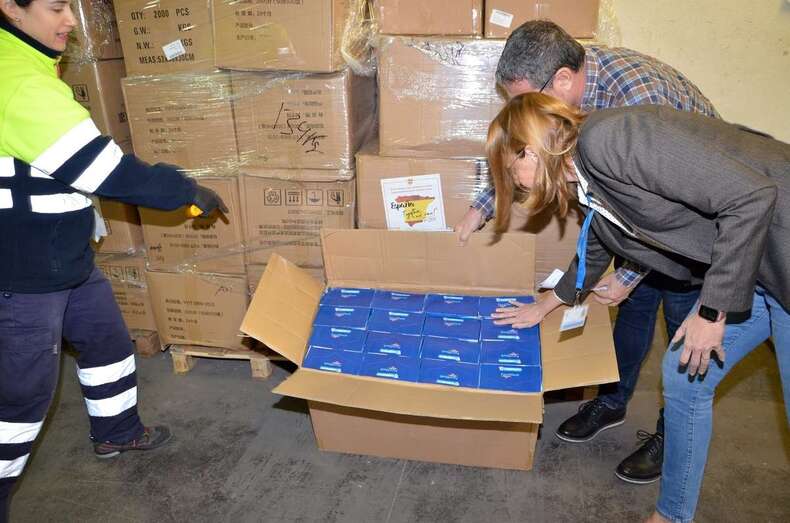 El material de protección ha comenzado a repartirse entre los centros sanitarios (Foto TA)