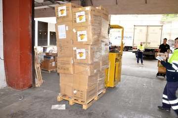 Sanidad reparte el material de protección ante el COVID-29 entre los centros sanitarios de Canarias (Foto TA)