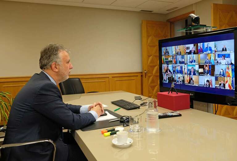 Ángel Víctor Torres durante la videoconferencia de presidentes autonómicos con Pedro Sánchez (Foto Acfi Press)