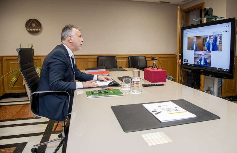 Ángel Víctor Torres durante el foro telemático de este viernes con Fernando Clavijo (Foto Acfi Press)
