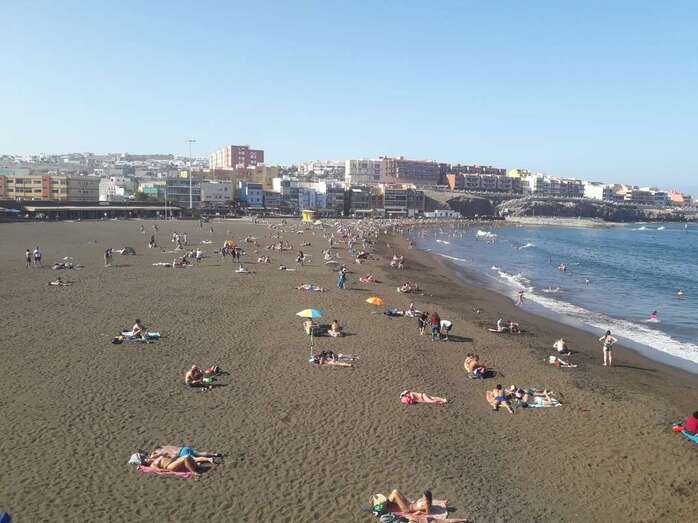 La playa de Melenara, a media tarde de este lunes (Foto TA)