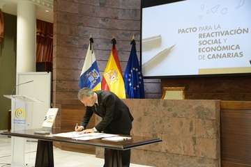 Canarias aprueba el Pacto para la Reactivación por el coronavirus con amplio apoyo político (Foto TA)