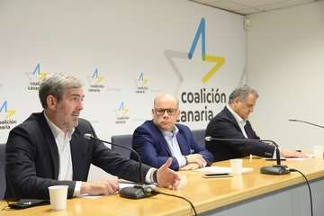 Rueda de prensa ofrecida por Clavijo y otros miembros de Coalición Canaria  (Foto Acfi Press)