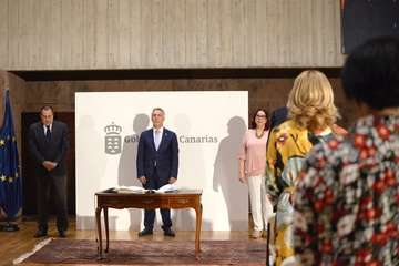  Toma de posesión de los nuevos consejeros de Sanidad y Educación (Foto Acfi Press)