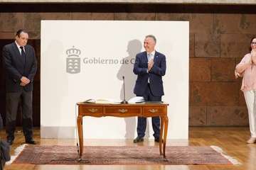  Toma de posesión de los nuevos consejeros de Sanidad y Educación (Foto Acfi Press)