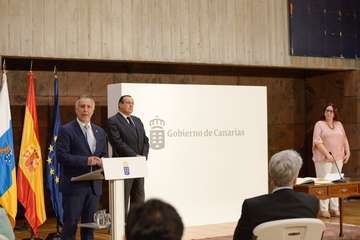 Toma de posesión de los nuevos consejeros de Sanidad y Educación (Foto Acfi Press)