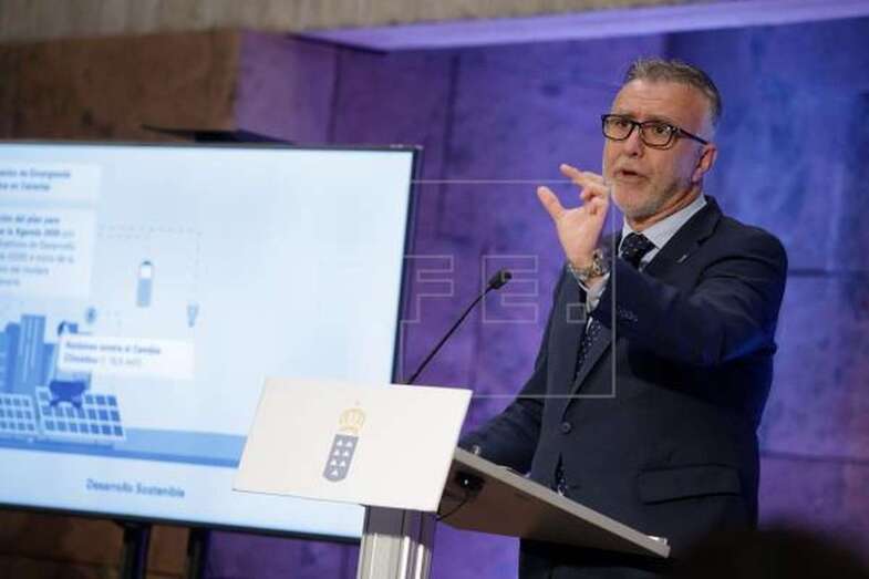 El presidente del Gobierno de Canarias, Ángel Víctor Torres, compareció este viernes ante los medios de comunicación (Foto EFE / Ramón de la Rocha)