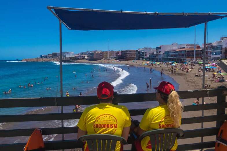Puesto de socorrismo en la playa teldense de Salinetas/Antonio Rico.