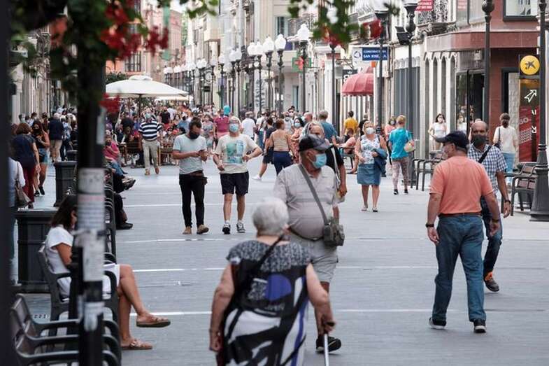 Calle Mayor de Triana en Las Palmas de Gran Canaria, una de las vías comerciales más transitadas de la ciudad/Ángel Medina/EFE.