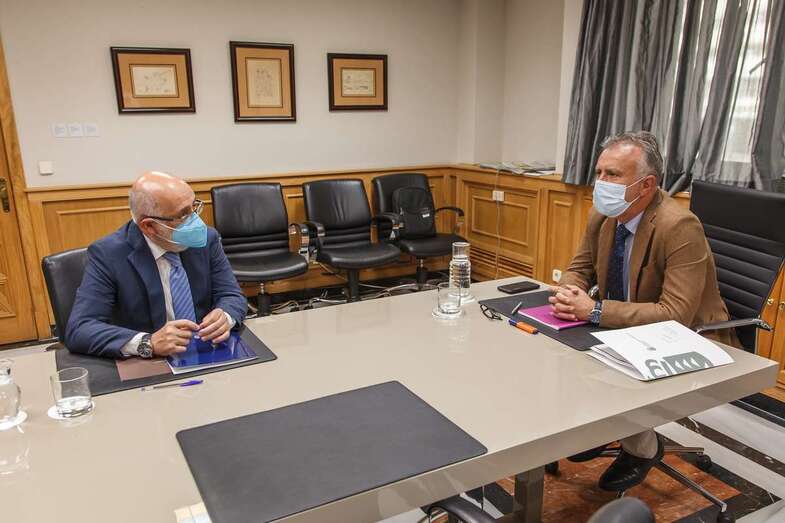 Reunión del presidente de Canarias con el presidente del Cabildo de Gran Canaria, este lunes/Acfi Press.