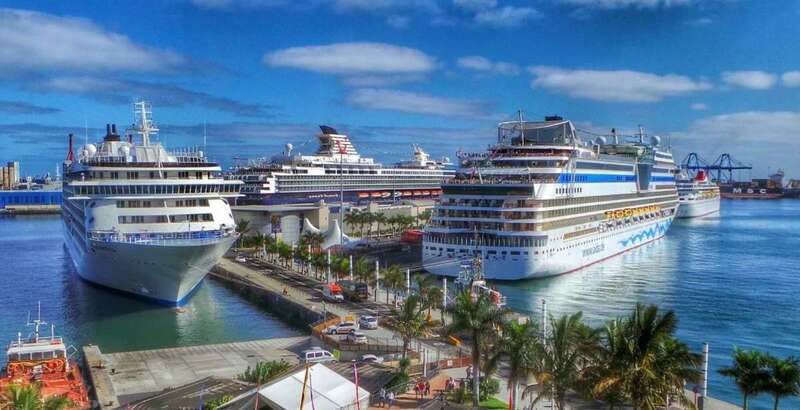 Cruceros en el puerto de Las Palmas en una imagen de archivo/TA.