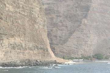 Derrumbe en un acantilado costero de La Gomera/TA.