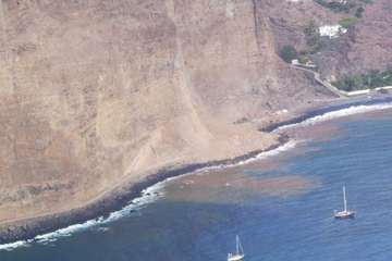 Derrumbe en un acantilado costero de La Gomera/TA.