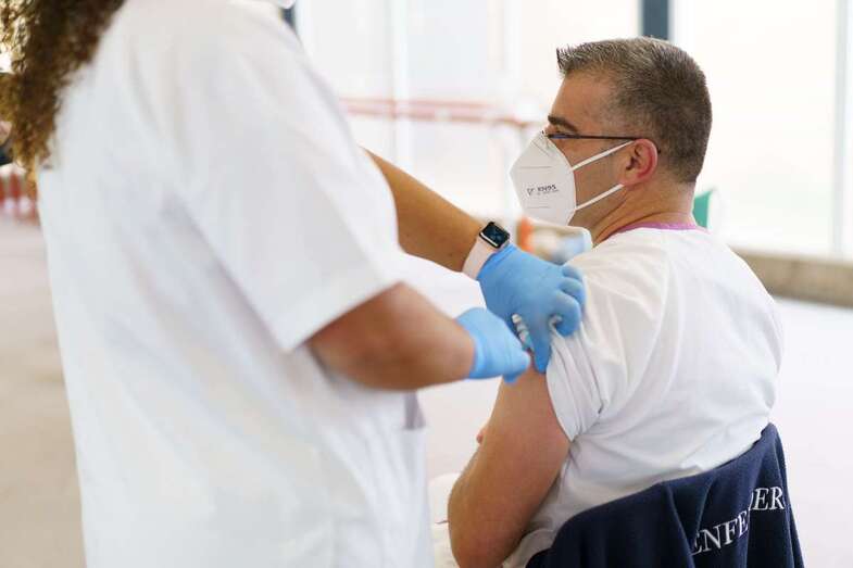 Vacunación de Covid en un centro sociosanitario/TA.