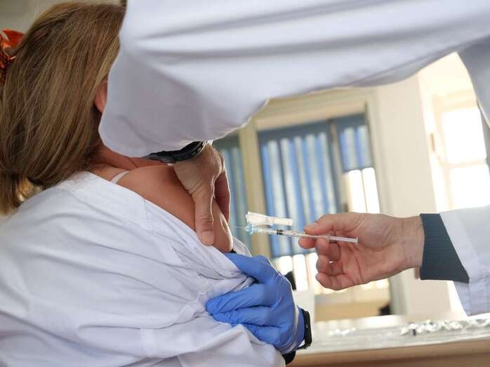 Sanidad garantiza la segunda dosis esta semana (Foto TA)