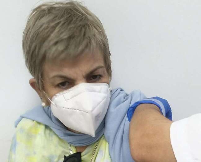 Vacunación de la exconcejala teldense Pino Suárez/TA.