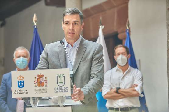 La erupción volcánica de La Palma durante la jornada de este domingo 3 de octubre/Acfi Press/IGME y otros.