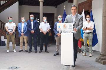 La erupción volcánica de La Palma durante la jornada de este domingo 3 de octubre/Acfi Press/IGME y otros.