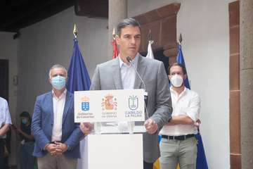 La erupción volcánica de La Palma durante la jornada de este domingo 3 de octubre/Acfi Press/IGME y otros.