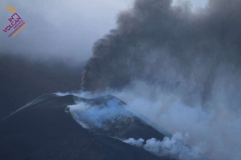 Imagen de la erupción tomada a las 9.00 horas de este sábado desde Los Llanos / Involcan