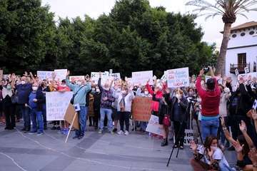 Mil personas exigen en La Palma soluciones para los afectados del volcán/Acfi Press.
