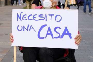 Mil personas exigen en La Palma soluciones para los afectados del volcán/Acfi Press.