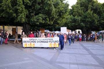 Mil personas exigen en La Palma soluciones para los afectados del volcán/Acfi Press.