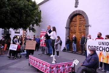 Mil personas exigen en La Palma soluciones para los afectados del volcán/Acfi Press.