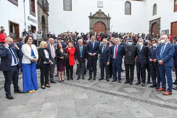 Los Reyes presiden el acto de homenaje al pueblo palmero/Acfi Press.