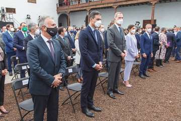 Los Reyes presiden el acto de homenaje al pueblo palmero/Acfi Press.