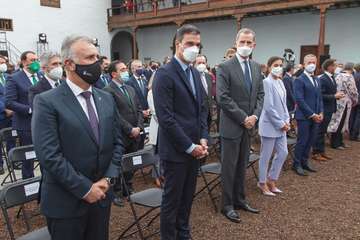 Los Reyes presiden el acto de homenaje al pueblo palmero/Acfi Press.