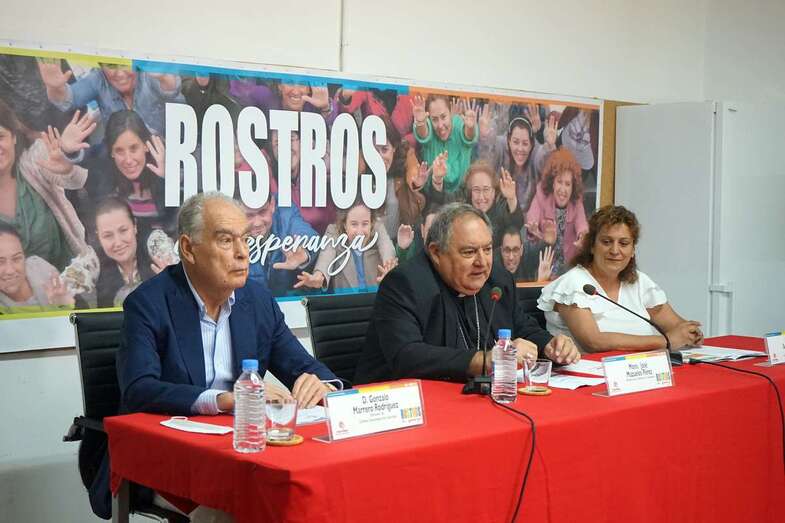 Rueda de prensa en la que se presentó el informe de Cáritas Diocesana/TA.