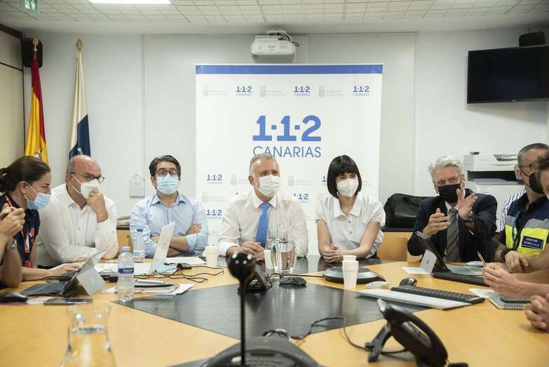 El presidente de Canarias, Ángel Víctor Torres, junto con la ministra de Ciencia e Innovación, Diana Morant, anoche durante la reunión técnica/TA.