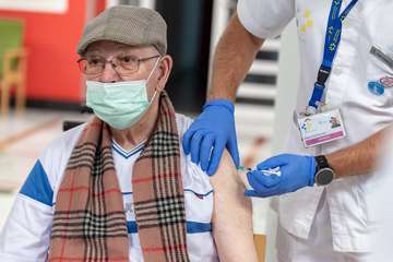 Canarias inicia la vacunación de la cuarta dosis adaptada a varientes Omicron/Acfi Press.