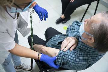 Canarias inicia la vacunación de la cuarta dosis adaptada a varientes Omicron/Acfi Press.