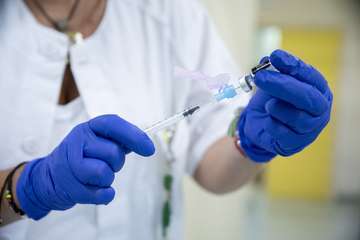 Canarias inicia la vacunación de la cuarta dosis adaptada a varientes Omicron/Acfi Press.