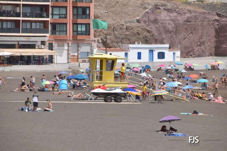 Puesto de vigilancia y socorrismo en la playa de Melenara/FJS Fotografía.