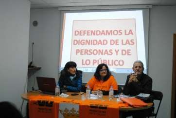 Momento de la charla (Foto TA)