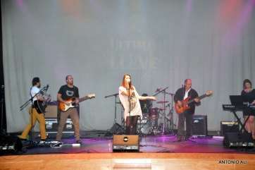 Momento de lactuación del gurpo Última Llave (Foto Alí García)