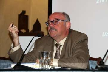 El profesor Juan Carlos Pereira, ayer en Telde (Foto Jesús Ruiz Mesa)