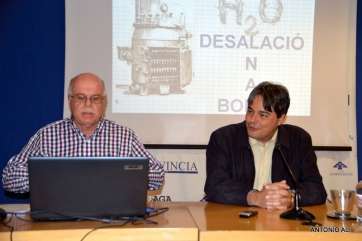 Momento de la charla (Foto Antonio Alí)