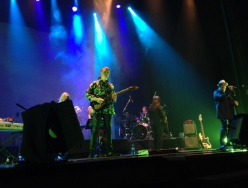 El grupo Overbooking, durante un concierto ofrecido semana atrás en el Teatro Guiniguada (Foto TA)