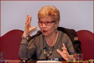 Isabel Torón durante la ponencia (Foto TA)