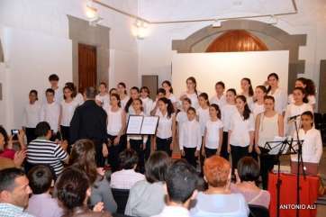 Momento de la actuación del coro infantil Soront (Foto Antonio Alí)