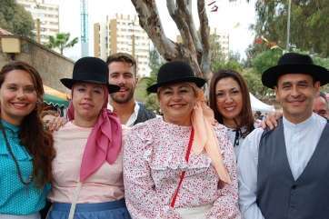 La alcaldesa y varios ediles, este mediodía en la fiesta de la Casa de la Condesa (Foto TA)