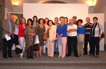 Foto de familia de los autores que participan en la exposición de ACA en Telde (Foto TA)