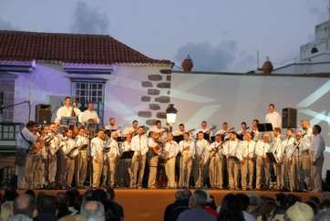 Momento de la actuación del grupo (Foto Jesús Ruiz Mesa)