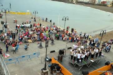 Momento de la actuación del coro infantil Soront (Foto Antonio Alí)