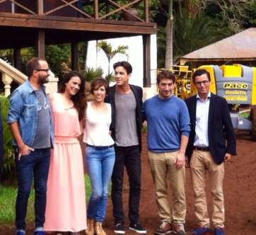 Rodríguez junto al elenco de la película (Foto TA)